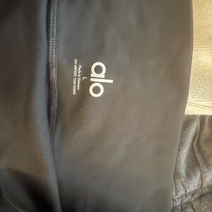 Alo Black Leggings